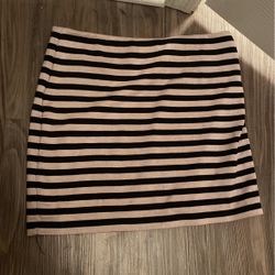 Windsor Size Small Skirt