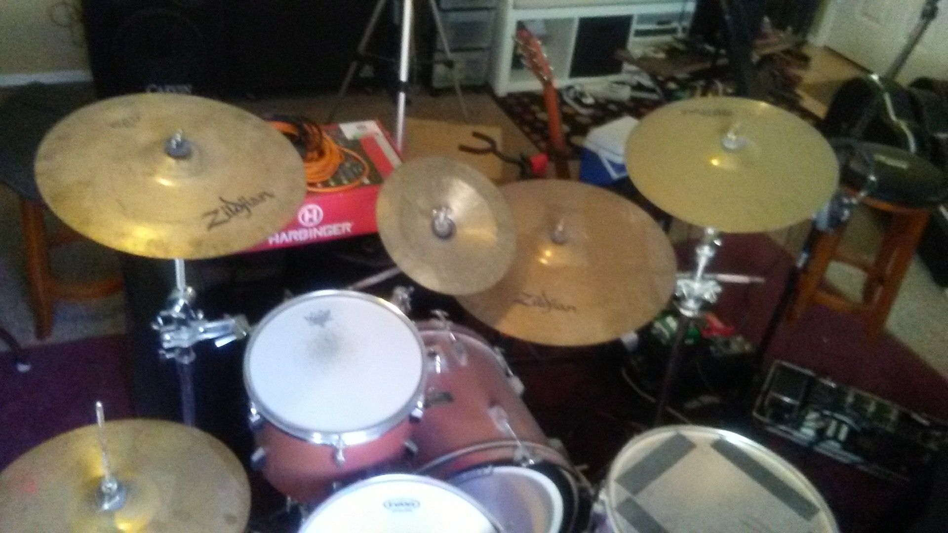 Drum set w/ cymbals and hardware