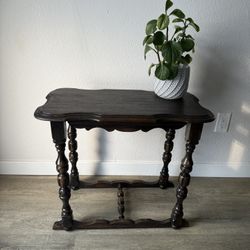 DARLING side table - plant stand - turned legs - delivery available