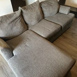 Broyhill Sectional Sofa With Built In Ottoman Like New