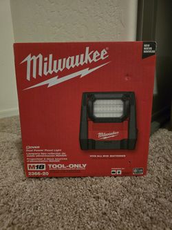 Milwaukee Flood Light