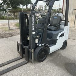 2017 Nissan  Forklift Lifting capacity, 4000lbs
