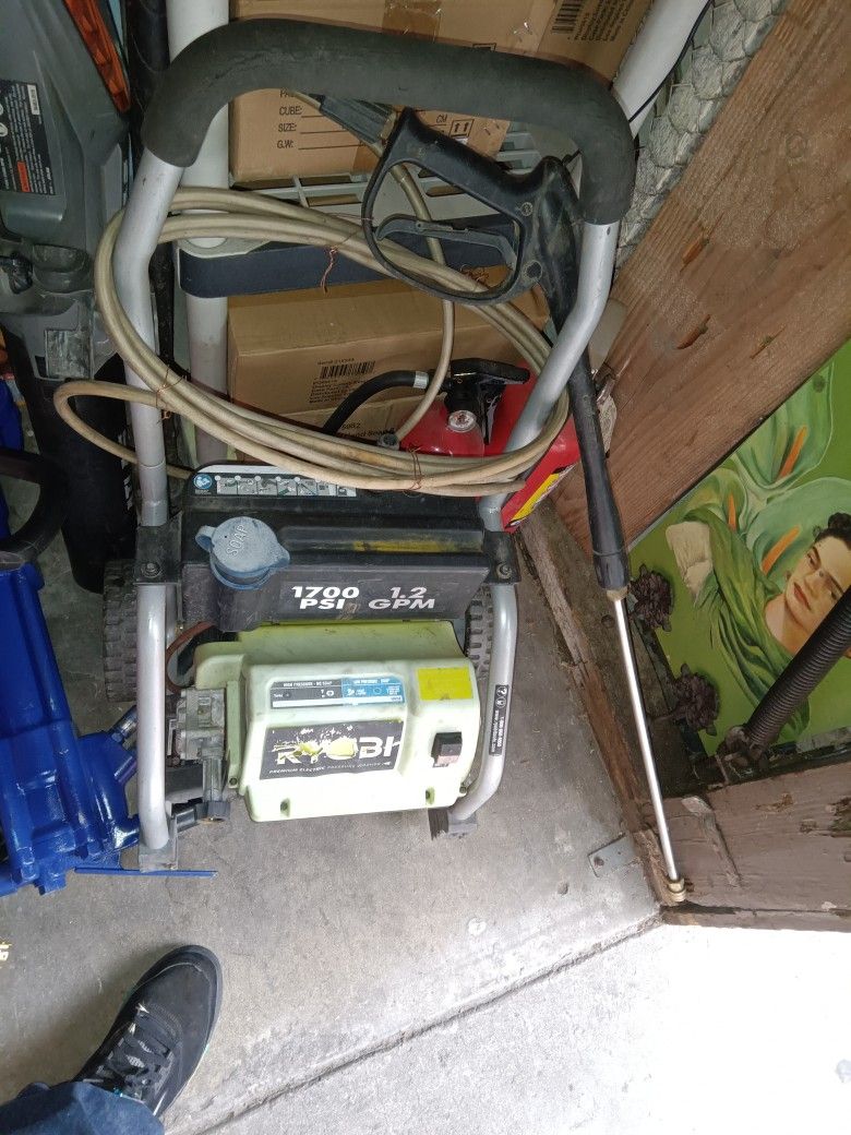Ryobi 1700 Psi, 1.2 GPM Electric Pressure Washer for Sale in Bell