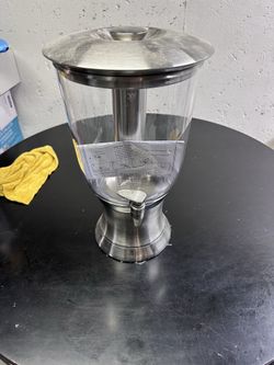 Frontgate Beverage Dispenser w/ Ice Chamber (3 Gallon)