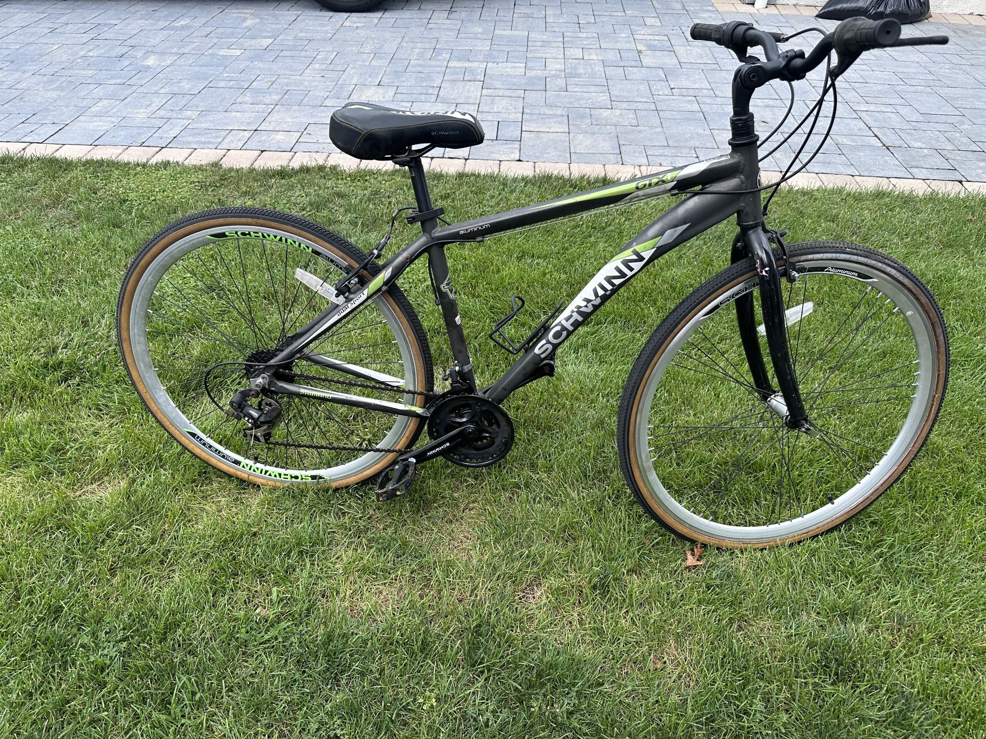 Schwinn Hybrid Schwinn 700c Tires Schwinn DSB Hybrid Bike, 700c