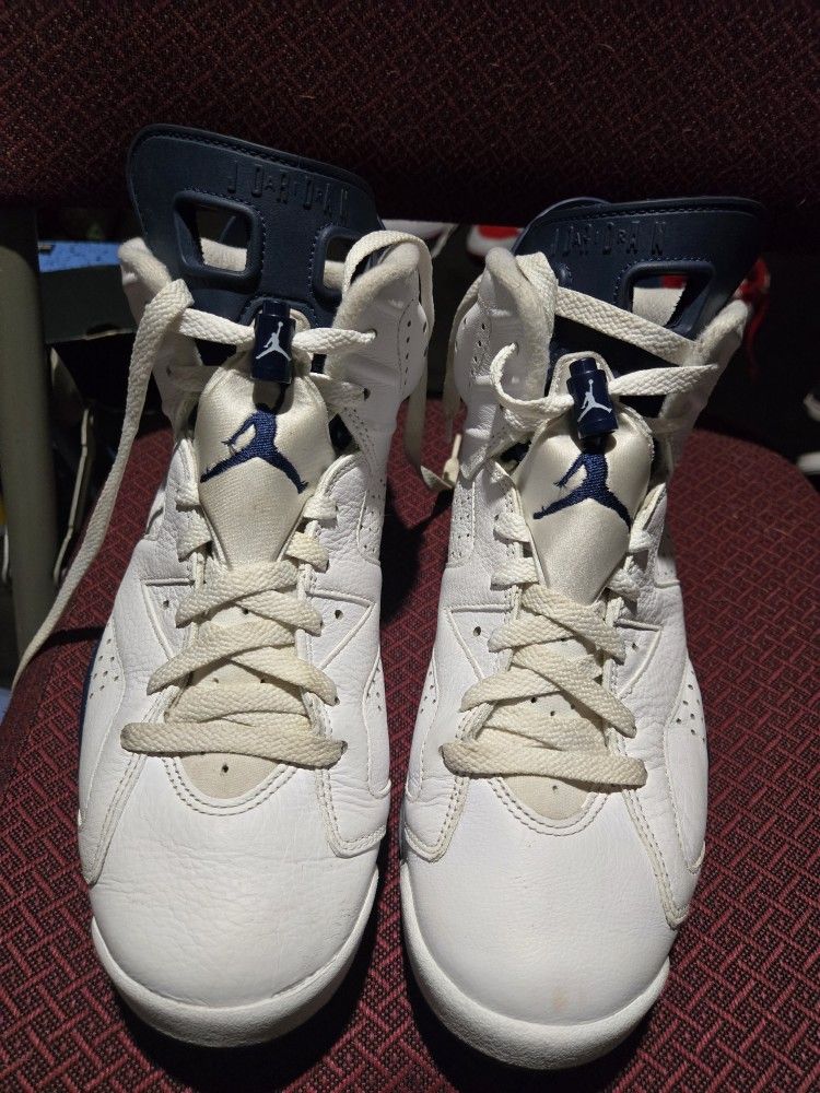 Nike Air Jordan 6 Retro Midnight Navy Size 9.5 Men's Size 11 Women's Excellent Condition