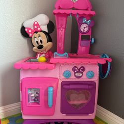 Minnie Play Kitchen 