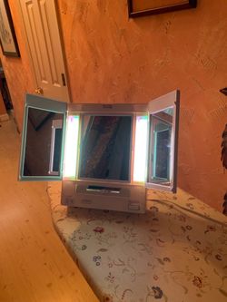 Makeup 5 x mirror with lights