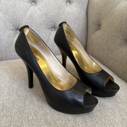 Michael Kors Shoe Size 8.5