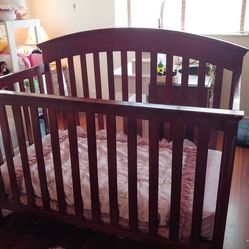 Beautiful Crib Day Bed