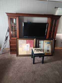 TV Full Wood Cabinet ,with TV, Pictures And Stool.