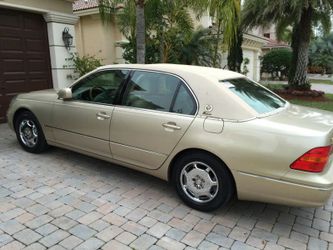 2002 Lexus LS430 low miles munt shape