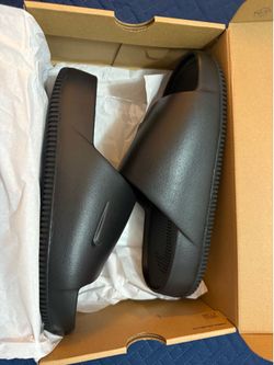 Nike Calm Slides