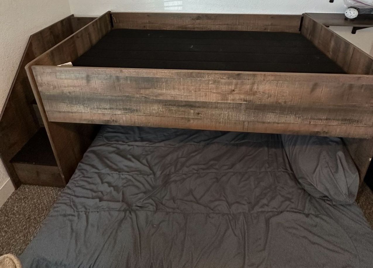 Sturdy Heavy Wood Bunk Bed Hardly Used