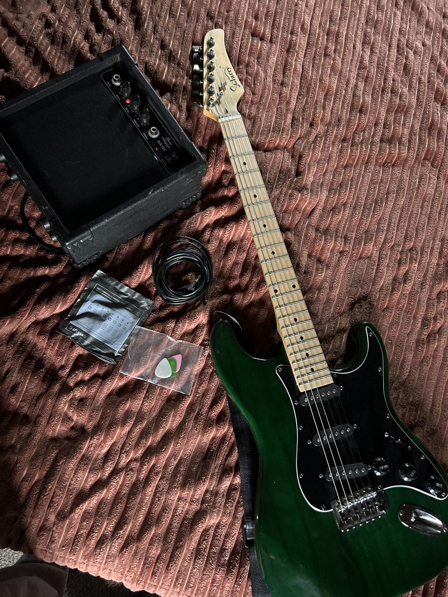 Electric Guitar With Amp And Accessories