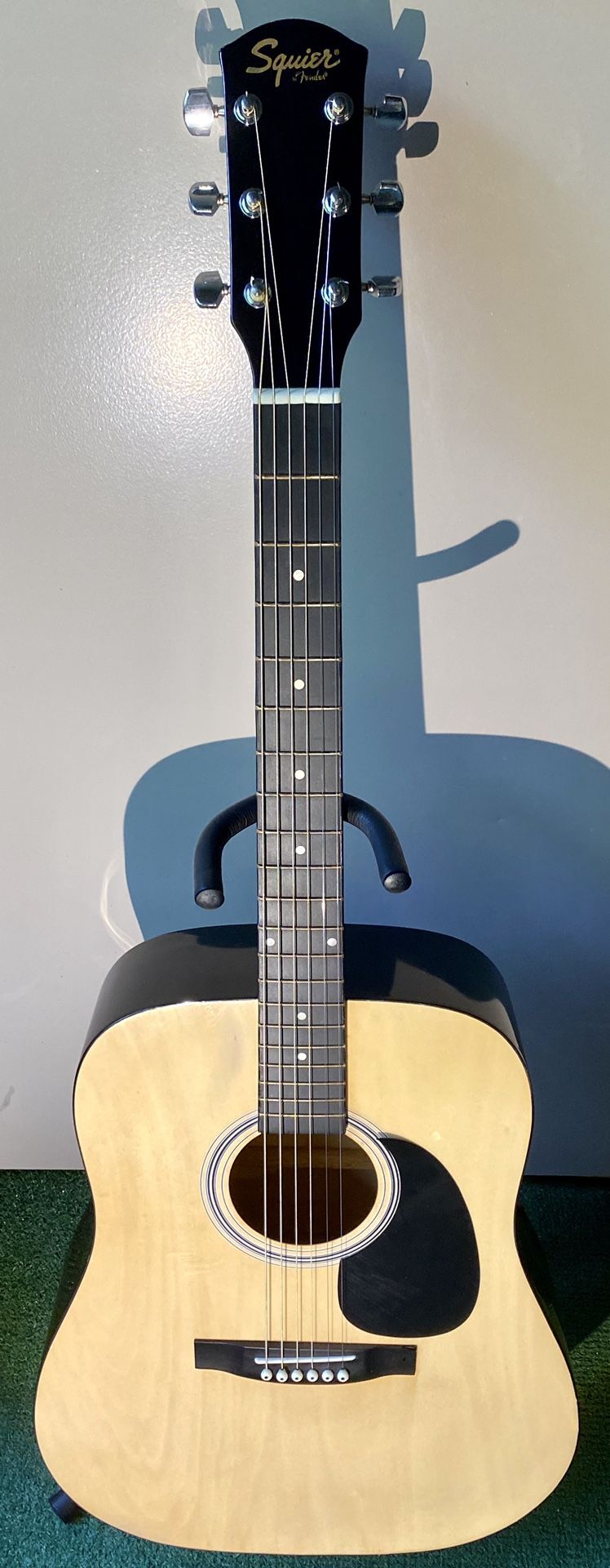 Fender Squier Dreadnought Acoustic Guitar - Natural w/ Hard Case Gig Bag