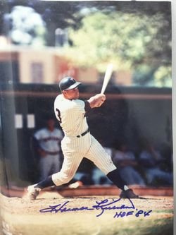 Harmon Killebrew signed photo and baseball
