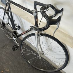 Specialized Allez Bicycle Shimano 105 Road Bike 