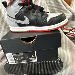 Kids sneakers 