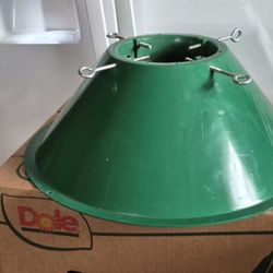 This Is A Christmas 🎄 Stand. It All Green.  Have A Little Or Anysize Tree. 