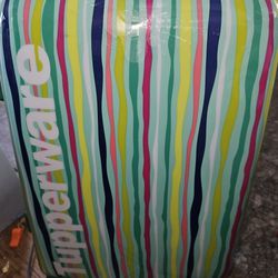 Tupperware Hard Luggage Suitcase 360° Turn Award