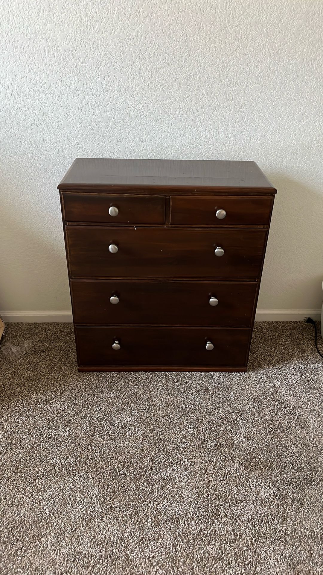 Solid Wood Dresser – 3 Large Drawers, 2 Small