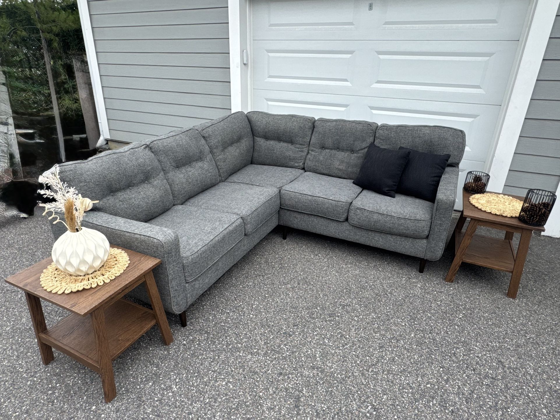 Grey Ashley Sectional! 🩶 Like New!