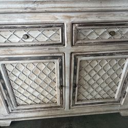 Beautiful Solid Wood Cabinet 
