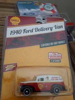 Johnny Lightning 1:64 scale 1940 Ford Delivery Van