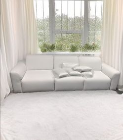 Electronic couch
