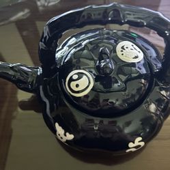 Vintage 1980’s Yin Yang Porcelain Asian Style Teapot In Mint Condition