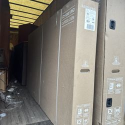 Two Samsung Smart Tv 75 And 85