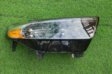 Ford Explorer Headlamp 2020 2021 2022 2023 2024 Right Side (Passenger) OEM LED