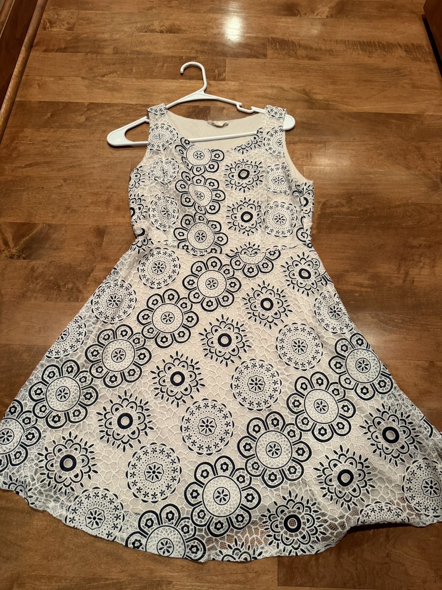 Woman’s Mysteree Lace Dress Shipping Avaialbe 