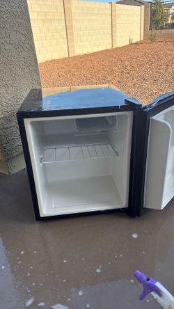 Mini fridge
