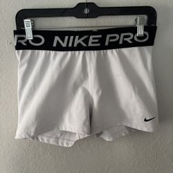 White Nike Pro 3” Short, Size L 