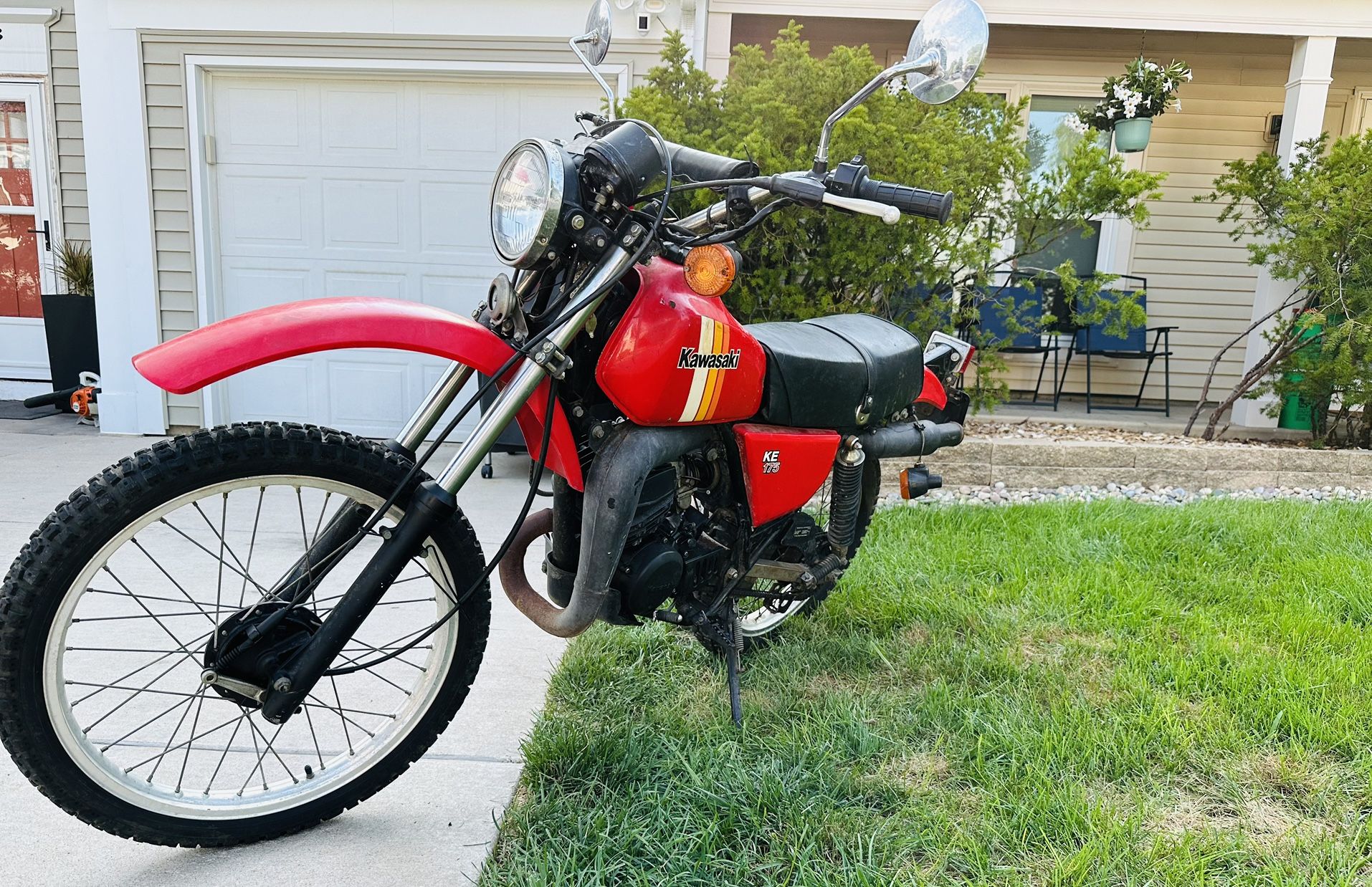 1981 Vintage Dirt Bike Kawasaki KE175 Motorcycle with Title for