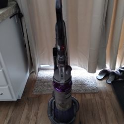 Dyson Vacuum 