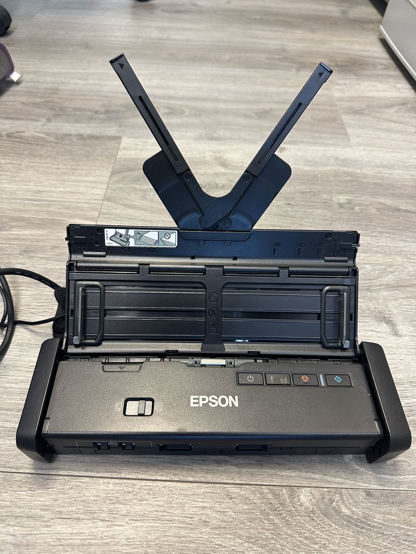 Epson ES-200 Portable Document Scanner (Duplex, USB Powered)