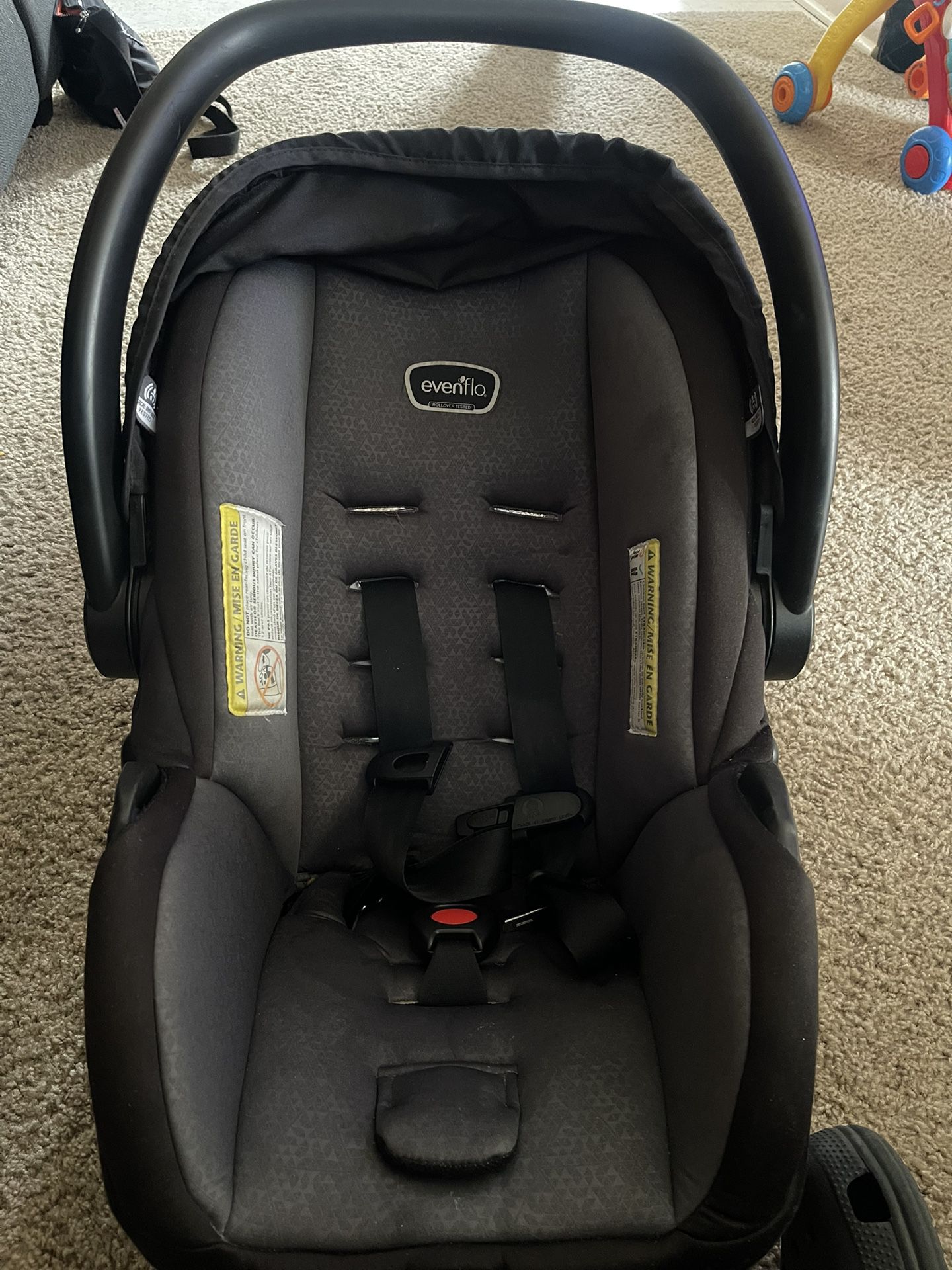 Evenflo Infant Car seat (no Base) 