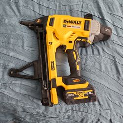 DEWALT Framing Gun whit Batterie