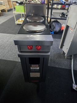 Vulcan EV12-2FP240 Expando 12" 480v 3 phase Electric op Range w/ 2 French Plates