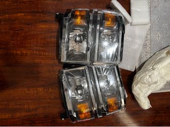 New 2014-2015 Chevy Silverado 1500 Halogen Headlights Assembly Pair (Left & Right)