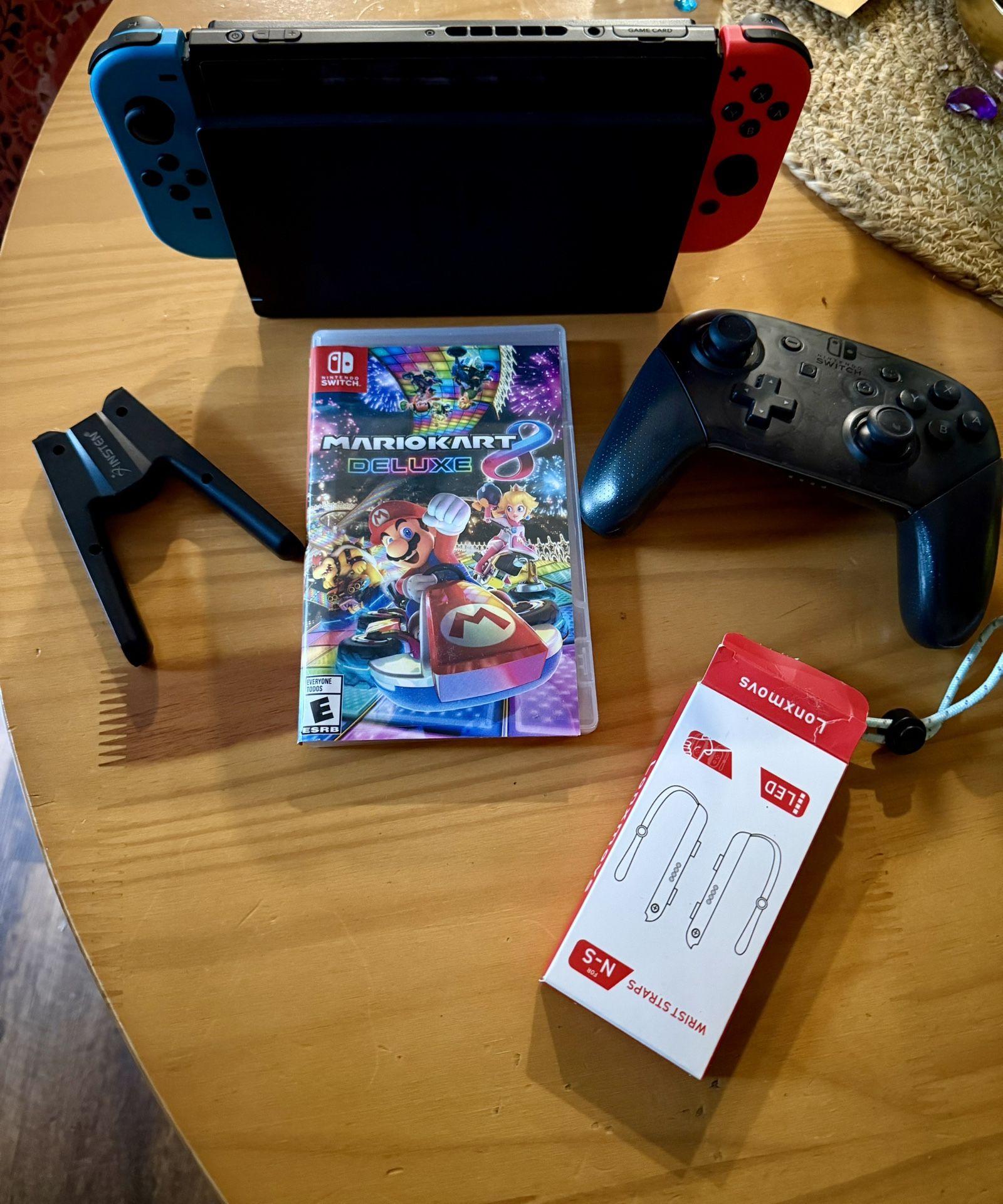 Switch 1 W/Mario Kart and Pro Controller