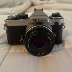 Nikon FE Film 35mm SLR 