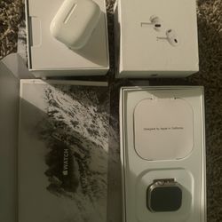 Apple Watch and EarPods 
