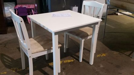 Brand new table and chairs