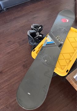 Snowboard and boots *USED*