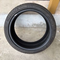 235/40R19 
