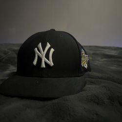 Yankee fitted hat 
